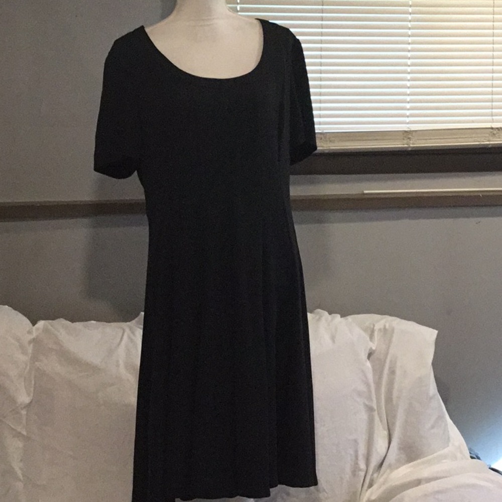 Harve Benard Black A-line Midi Dress Scoop Neck Short Sleeve